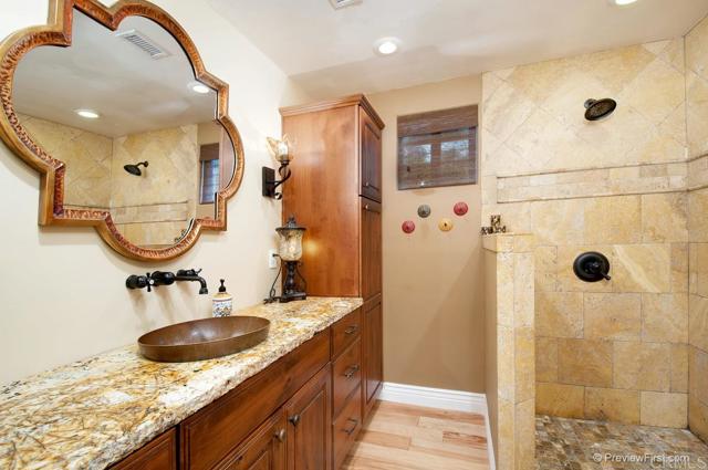 Detail Gallery Image 10 of 19 For 1720 Vista Del Lago, Fallbrook,  CA 92028 - 2 Beds | 2 Baths