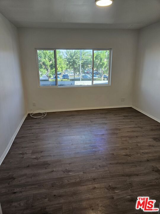 4531 VAN NUYS photo 9