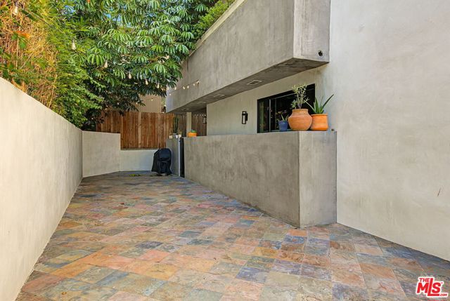 839 Larrabee Street, 2 photo 34