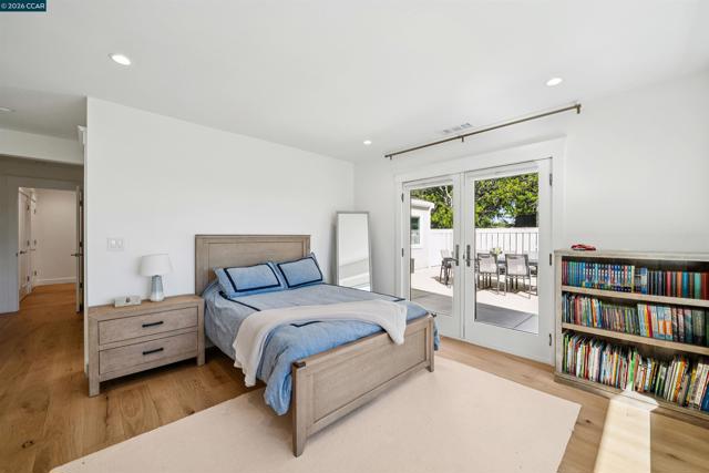 31 Ascot Place, Moraga CA: https://media.crmls.org/mediaz/fb261512-b910-4070-8b68-9ebd003dd7b5.jpg