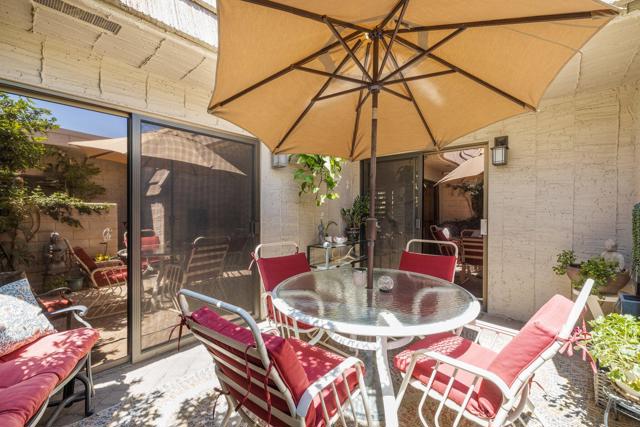 74903 Chateau Circle, Indian Wells CA: https://media.crmls.org/mediaz/fb267978-e8f9-41f2-a39f-89834eabd2a9.jpg