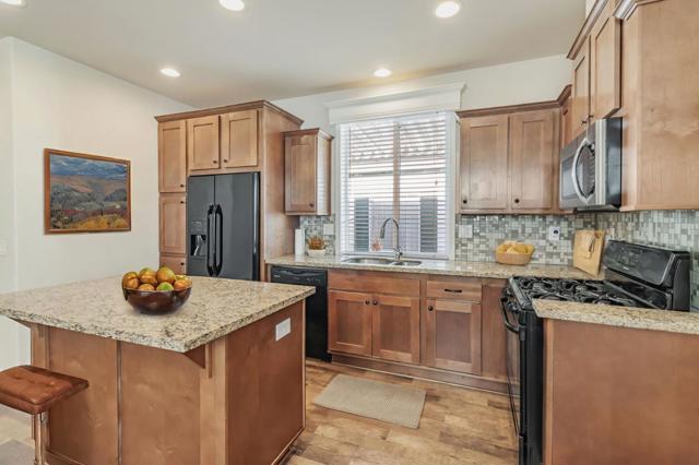 440 Moffet Boulevard, Mountain View CA: https://media.crmls.org/mediaz/fb274f7f-6def-4acd-b6a1-602fac5bc563.jpg