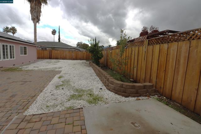 189 Atherton Ave, Pittsburg CA: https://media.crmls.org/mediaz/fb275672-d666-4620-a9d4-05500d52aead.jpg