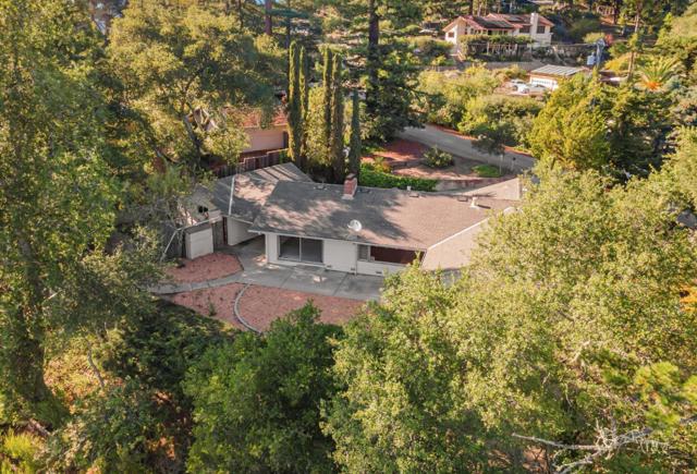 23492 Sunset Drive, Los Gatos CA: https://media.crmls.org/mediaz/fb275c9e-e34f-4cb1-aba6-51fa013a1610.jpg
