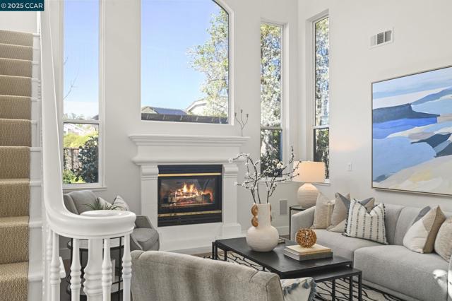 303 Ensley Court, Alamo CA: https://media.crmls.org/mediaz/fb2764a8-2308-4edf-8d1e-9b0fdf49496c.jpg