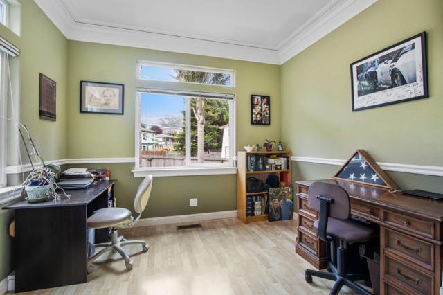 422 Montecito Avenue, El Granada CA: https://media.crmls.org/mediaz/fb2765f7-9eee-43eb-896a-27c0fe05ef17.jpg