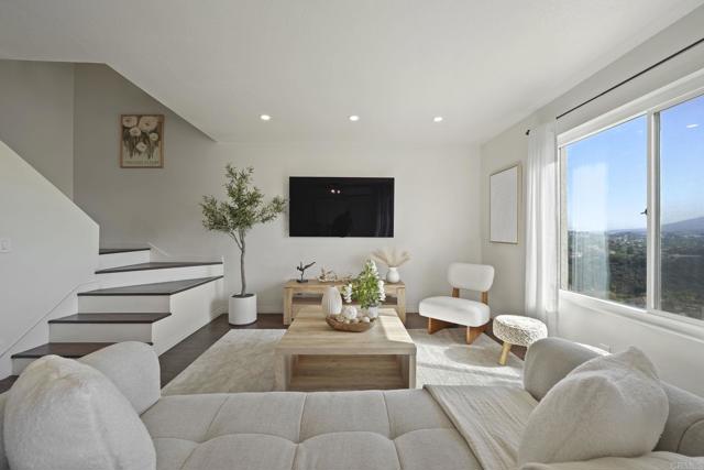 575 Otay Lakes Rd, Chula Vista CA: https://media.crmls.org/mediaz/fb27e187-9f92-4269-8816-c7a964b0ef63.jpg