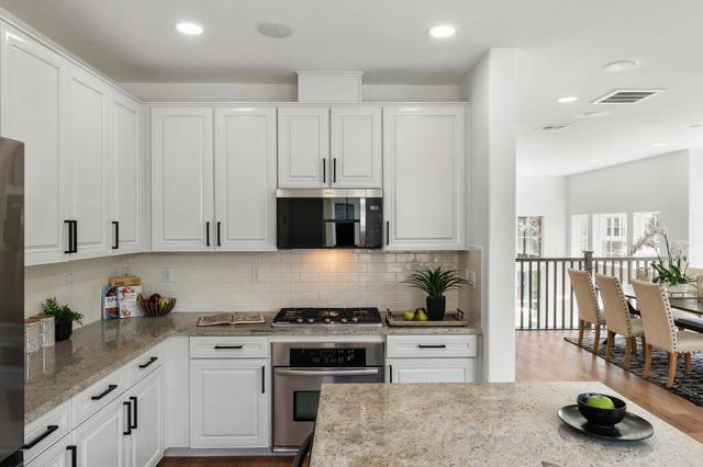 201 Keech Drive,  CA: https://media.crmls.org/mediaz/fb281ce3-b550-4c84-b2d7-600a46b22eac.jpg