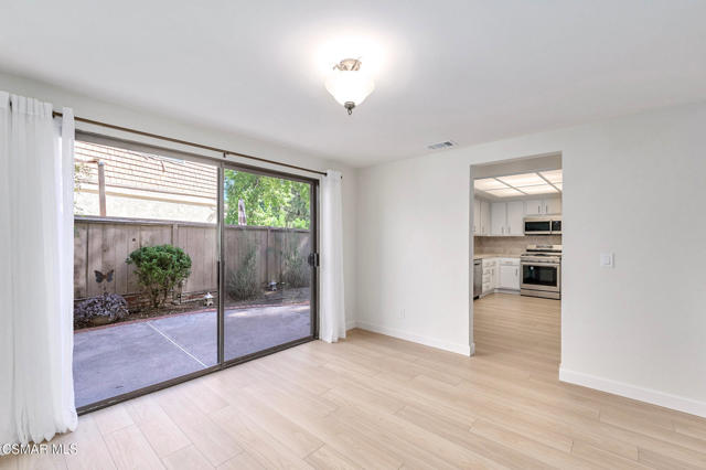 3011 Marigold Place, Thousand Oaks CA: https://media.crmls.org/mediaz/fb28ca2e-a7da-4667-9ee7-3c82d1d7206b.jpg