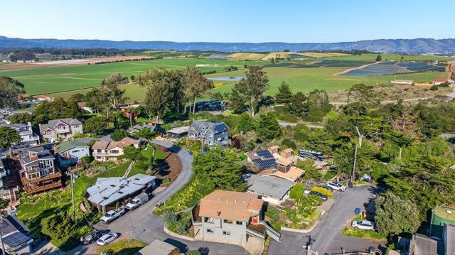 1 Gray Way, Watsonville CA: https://media.crmls.org/mediaz/fb29a1cf-514b-48c6-ae3f-d5dcd3c08196.jpg