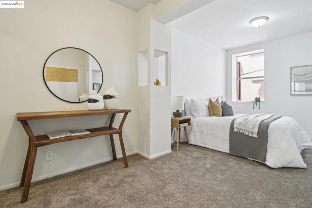 2900 Sheffield Ave, Oakland CA: https://media.crmls.org/mediaz/fb29ee99-2e41-4fbe-a417-e73f6831a5b9.jpg