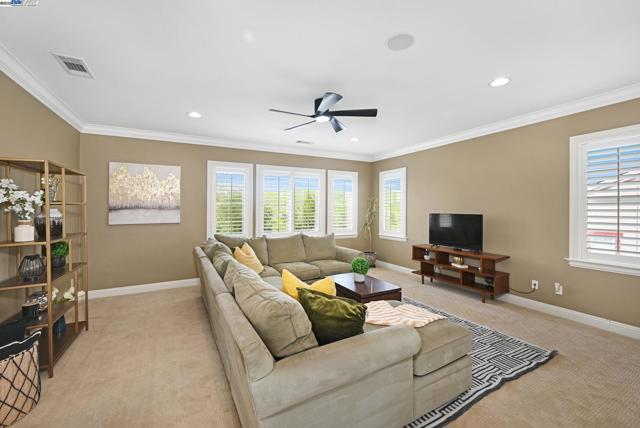 3712 Stonehenge Way, San Ramon CA: https://media.crmls.org/mediaz/fb2a05ba-2240-471b-9038-3def4155190c.jpg