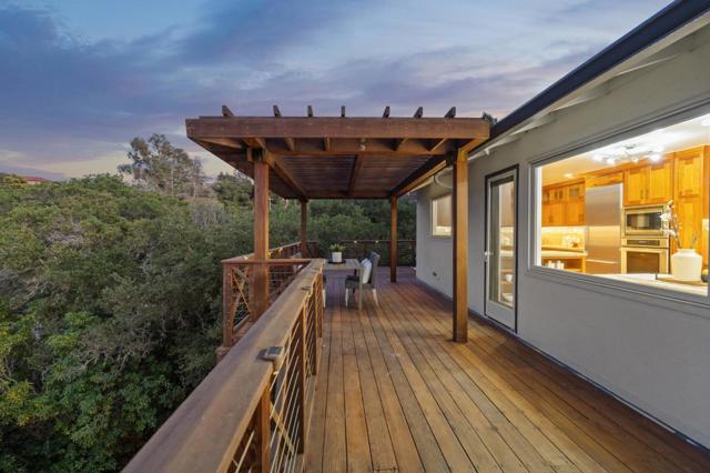2684 Summit Drive, Burlingame CA: https://media.crmls.org/mediaz/fb2ace79-2a41-4aeb-a16f-21ec17cc22b1.jpg