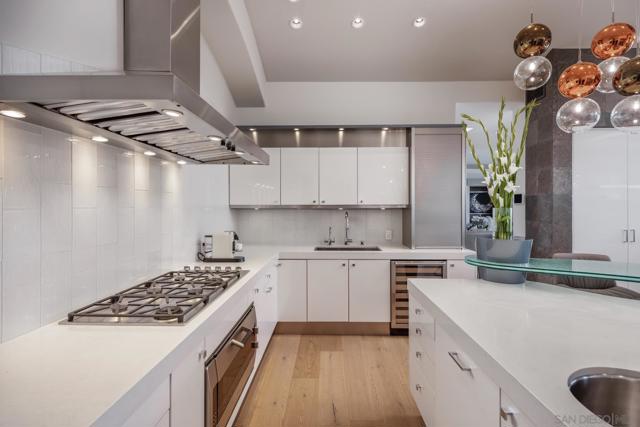 Image 31 of 50 For 2032 Via Casa Alta