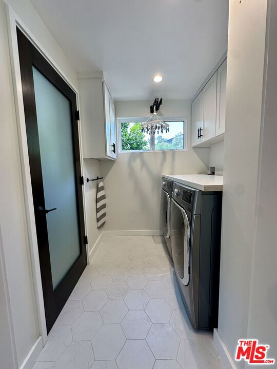 7460 Woodrow Wilson Drive, Los Angeles CA: https://media.crmls.org/mediaz/fb2bf15e-b639-44c6-9098-3e7725e6163f.jpg