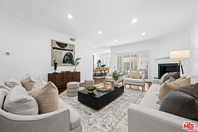 11928 Kiowa Avenue, Los Angeles CA: https://media.crmls.org/mediaz/fb2cc8d9-1f80-4f82-833d-644bbe1be289.jpg