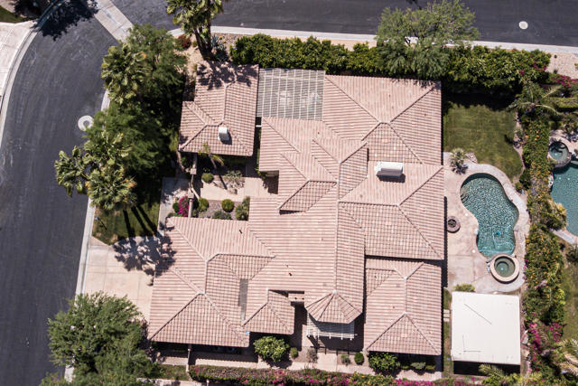12 Varsity Circle, Rancho Mirage CA: https://media.crmls.org/mediaz/fb2d210f-8260-4d1f-94a1-fa07f51c5065.jpg