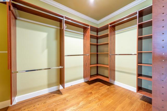 32760 Orick St, Union City CA: https://media.crmls.org/mediaz/fb2dcc7a-8a50-442c-930a-1421581dc9c5.jpg