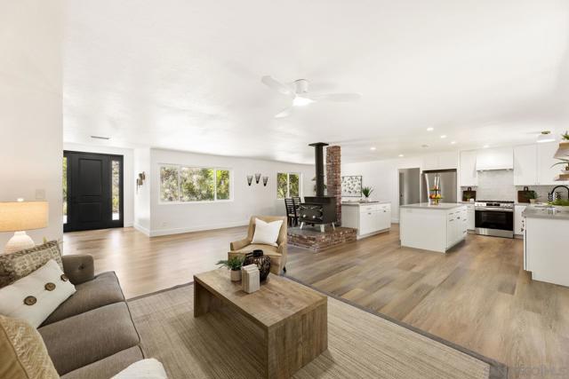 38795 Harris Truck Trail, Fallbrook CA: https://media.crmls.org/mediaz/fb2e262c-28f1-45e7-ad78-37874b5e71c2.jpg
