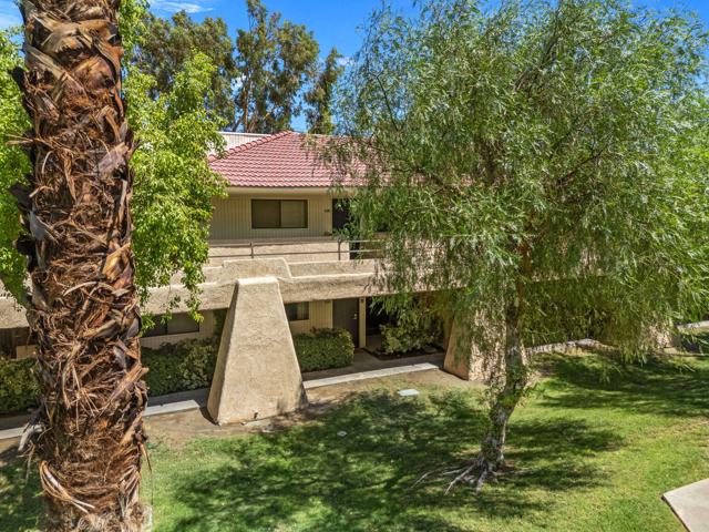 675 N Los Felices W Circle, Palm Springs CA: https://media.crmls.org/mediaz/fb2fec95-c5ed-4617-b510-c7542ccfa897.jpg