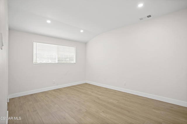 174 Wendy Drive, Thousand Oaks CA: https://media.crmls.org/mediaz/fb3030cd-f57a-418b-b0bd-50a6d419baae.jpg