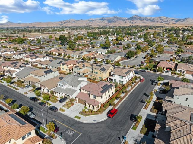 691 Toledo Drive, Hollister CA: https://media.crmls.org/mediaz/fb3056b9-619b-4420-ab2f-812e242b0381.jpg