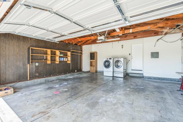 1849 Sherman Dr, Union City CA: https://media.crmls.org/mediaz/fb30eba3-f96f-4d8b-95cc-a87d2631318c.jpg