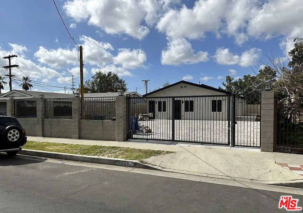 6829 Bellaire Avenue