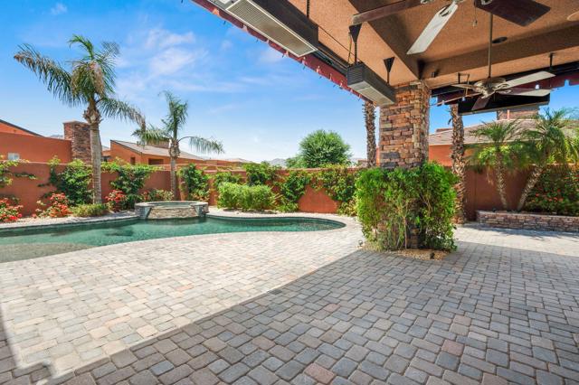 50375 Via Serenidad, La Quinta CA: https://media.crmls.org/mediaz/fb320f62-80a6-4be3-bd49-d32680fdaa24.jpg