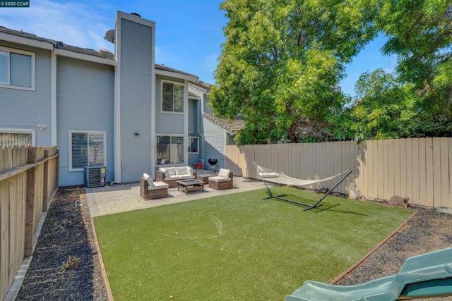 107 Pelican Loop, Pittsburg CA: https://media.crmls.org/mediaz/fb322adf-a1b3-47b0-8c21-9373ca8d362f.jpg