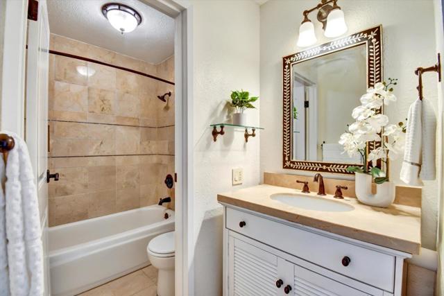 395 Imperial Way, Daly City CA: https://media.crmls.org/mediaz/fb329d11-23bc-448c-b476-3d3ccbbd057e.jpg