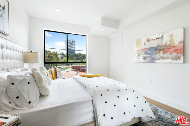3657 1/2 Regal Place, Los Angeles CA: https://media.crmls.org/mediaz/fb32e5b9-0714-4e9f-a802-7d6aa987574e.jpg