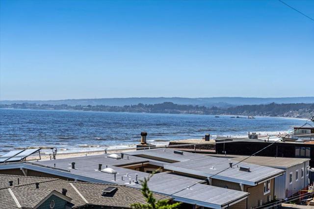 617 Beach Drive, Aptos CA: https://media.crmls.org/mediaz/fb339ea4-8f9d-418c-9f73-0cecd7f46a7a.jpg