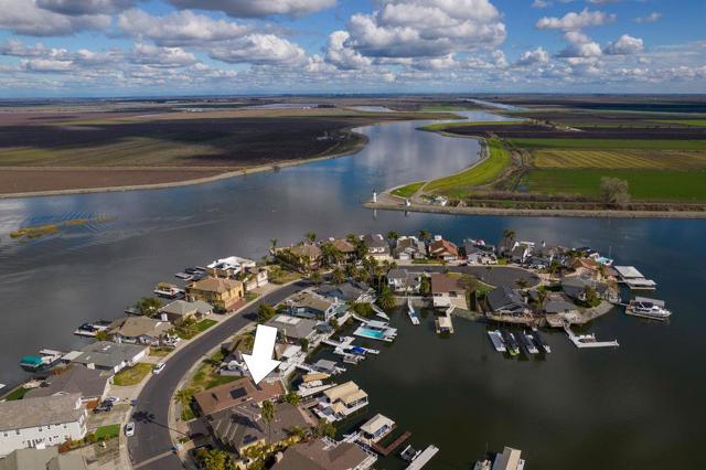 171 Discovery Bay Boulevard, Discovery Bay CA: https://media.crmls.org/mediaz/fb33fd91-d42b-44d4-af3e-873ff3a97770.jpg