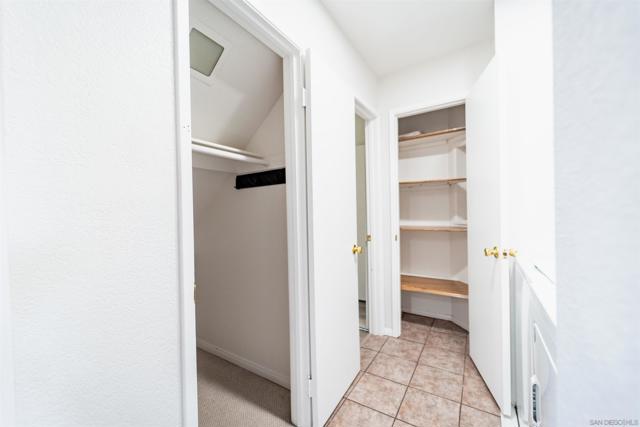 4847 Parks Ave, La Mesa CA: https://media.crmls.org/mediaz/fb343794-874a-4a5c-92c1-6325a6c6c2b7.jpg
