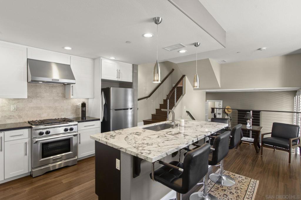 1056 Pearl - photo 5