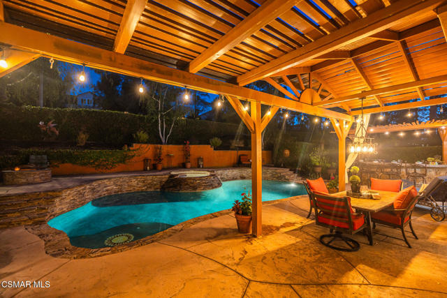 12208 Cherry Grove Street, Moorpark CA: https://media.crmls.org/mediaz/fb345aca-b8cd-45e7-bf08-1ffa4083b3fd.jpg