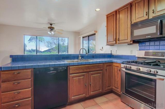 20503 Fortuna Del Sol, San Diego, California 92029, 3 Bedrooms Bedrooms, ,3 BathroomsBathrooms,Single Family Residence,For Sale,Fortuna Del Sol,250019901SD