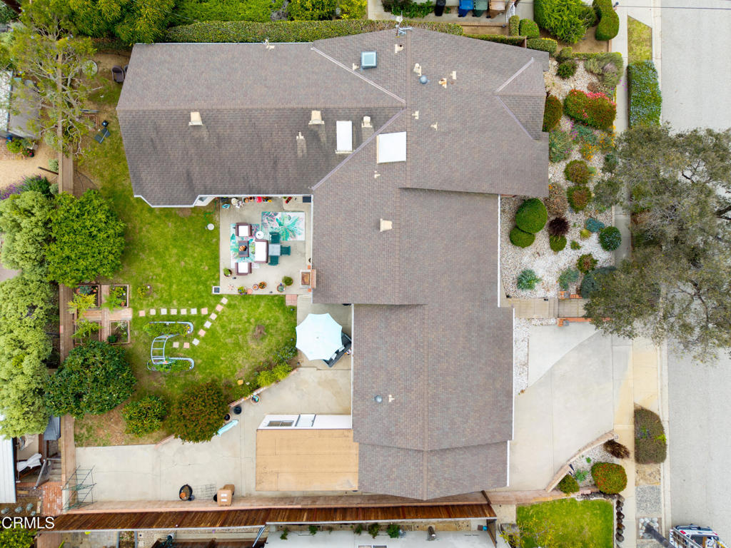 https://media.crmls.org/mediaz/fb34a105-3d0c-455c-9e1a-10f90027f3fd.jpg?preset=X-Large