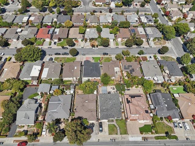 674 Manzanita Avenue, Sunnyvale CA: https://media.crmls.org/mediaz/fb3523bb-e3a1-4db5-997d-bd2d04a25c38.jpg