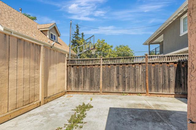 295 N 16th Street, San Jose CA: https://media.crmls.org/mediaz/fb355b8b-3fb8-4f28-99b0-c861e0c0d64d.jpg