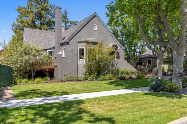 2200 Hillside Drive, Burlingame CA: https://media.crmls.org/mediaz/fb35c7f0-c723-45e6-9968-6f3a9a4e9a22.jpg