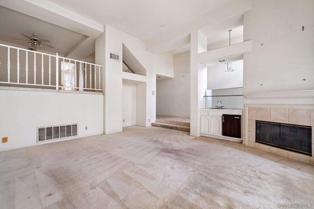 MLS #250044118SD image #10