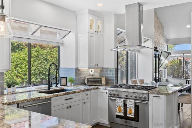 16263 Via Embeleso, San Diego CA: https://media.crmls.org/mediaz/fb36919e-86bb-4dab-bdc9-0785449b4f3b.jpg