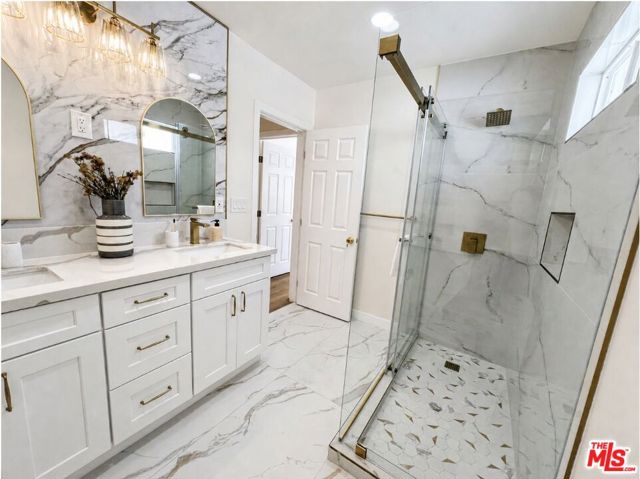 10911 Lemay Street photo 24