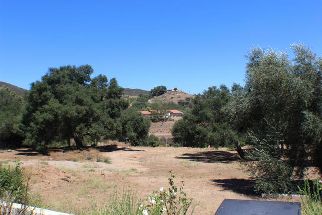 33140 Lilac Road, Valley Center CA: https://media.crmls.org/mediaz/fb36fe68-0468-474a-8261-1ecec13fe25d.jpg