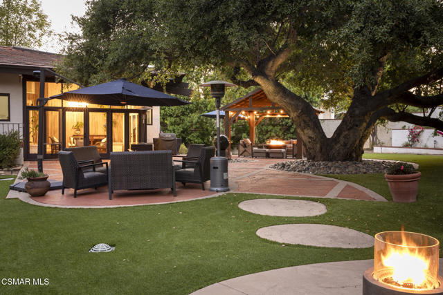 4525 Rayburn Street, Westlake Village CA: https://media.crmls.org/mediaz/fb3817e9-0514-44ad-a601-55d4b7dac79b.jpg