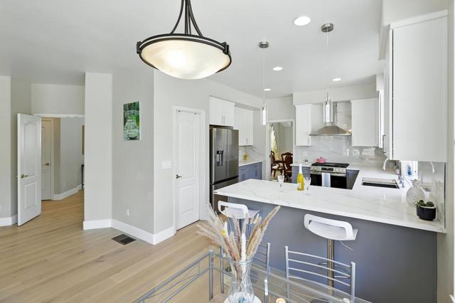 553 Lower Vintners Circle, Fremont CA: https://media.crmls.org/mediaz/fb39a74c-8d03-472d-9be7-62dc2139cb78.jpg