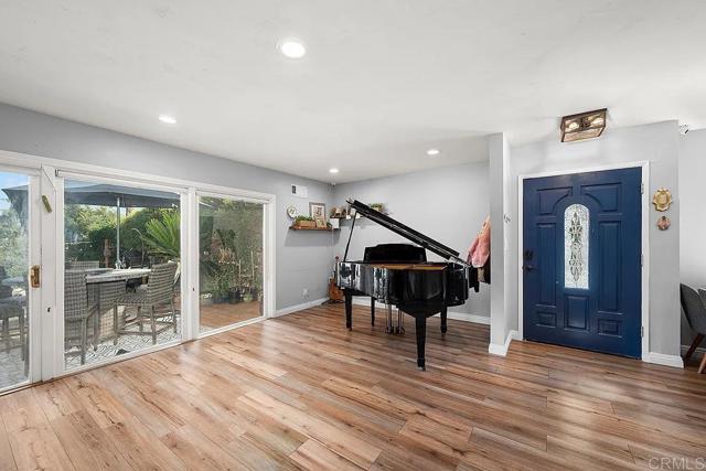 Detail Gallery Image 4 of 28 For 4636 Panorama Dr, La Mesa,  CA 91941 - 3 Beds | 2 Baths