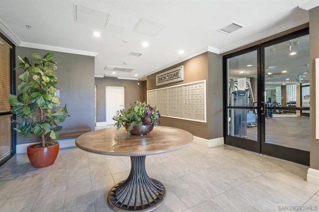 1480 Broadway, San Diego CA: https://media.crmls.org/mediaz/fb3a6221-d5e2-4a83-8ecf-9167049aa584.jpg